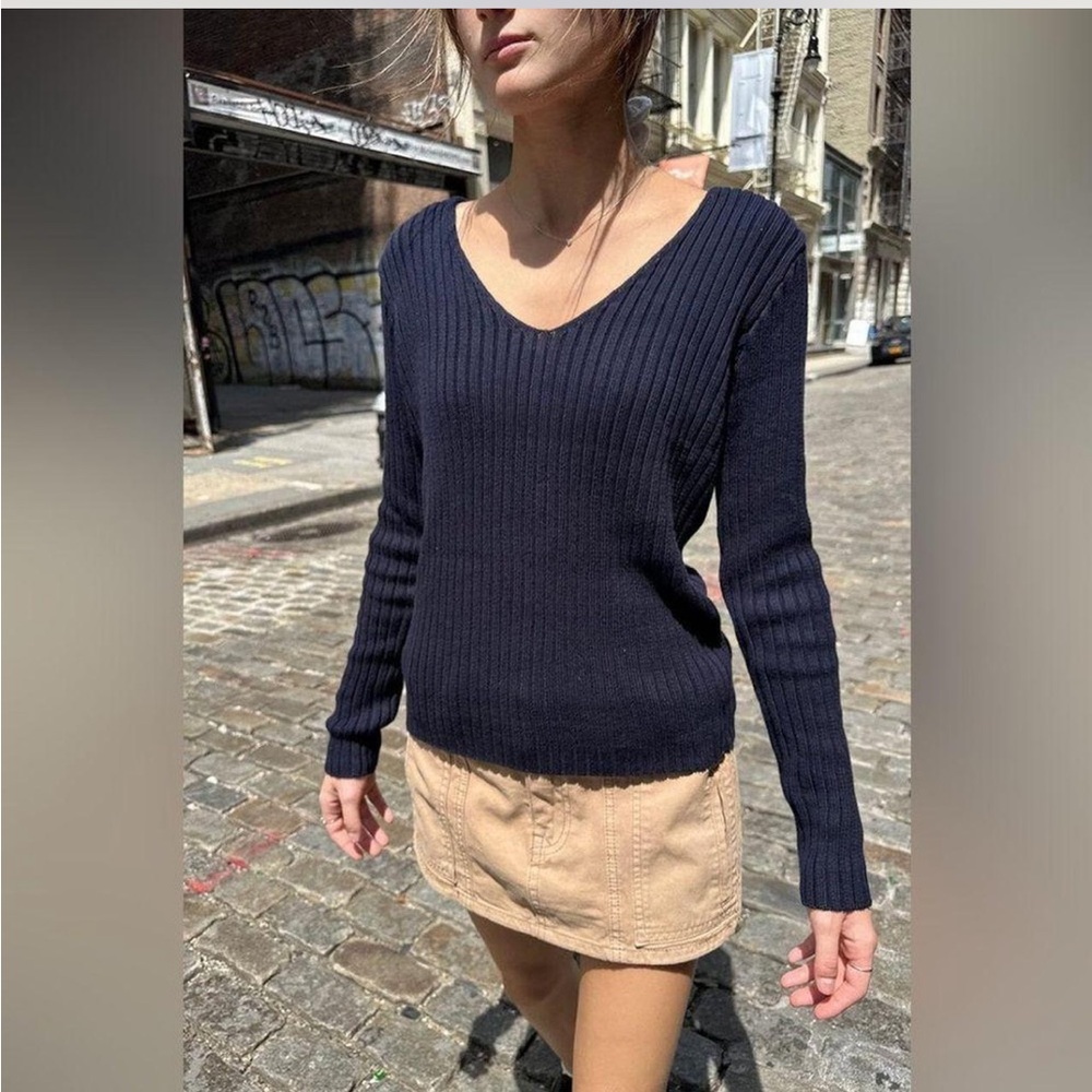 Brandy Melville v-neck sweater